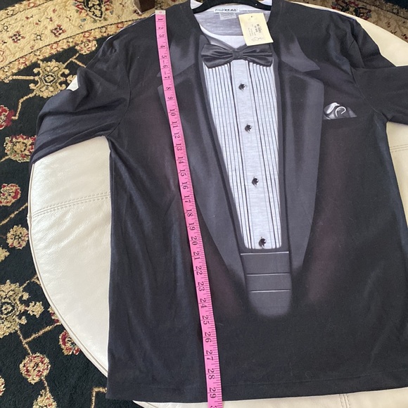 FAUX TUX TEE SIZE L - Picture 6 of 9